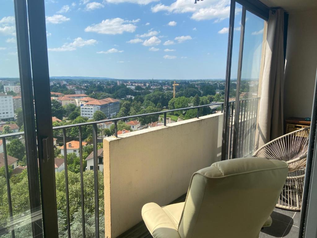 Appartement Magnifique T5 en plein coeur du béarn 9 Avenue du Président Kennedy 64000 Pau