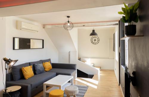 Magnifique Triplex avec Sauna Plein Centre Ville