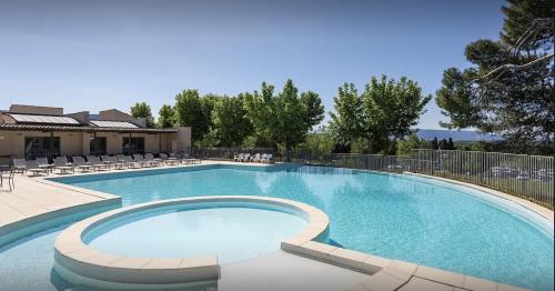Magnifique Vue CLIM LINGE Golf Saumane 6P Piscine Tennis