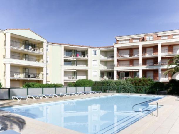 Magnifique Vue CLIM LINGE Golf Saumane 6P Piscine Tennis