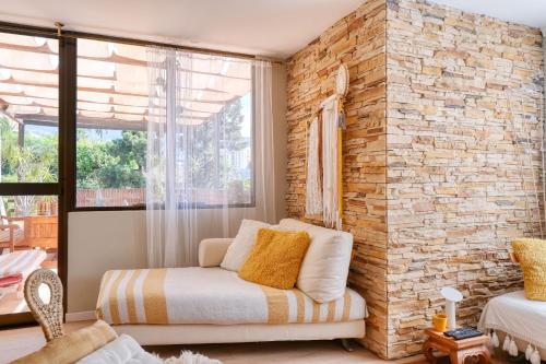 Magnolia, a Home in Madeira