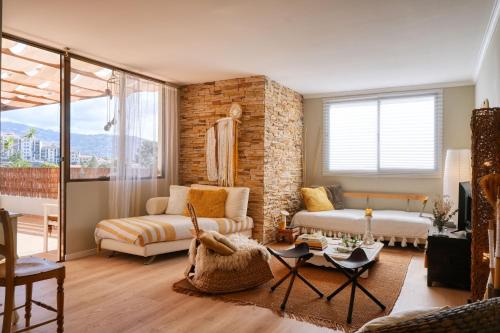 Magnolia, a Home in Madeira