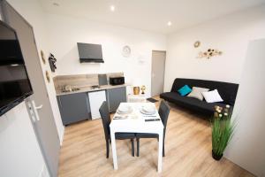 Appartement MAHORA - CHARMANT Studio HOME STAGING AU CENTRE-VILLE 47 Boulevard Henri Martin 02100 Saint-Quentin Picardie