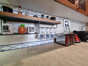 MAIN AVENUE ALBUFEIRA, walk to beach, Old Town, shooping, top location