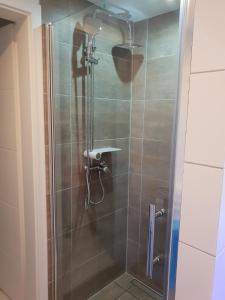 Mainzimmer Business Appartment - Monteurwohnung mit Burgblick
