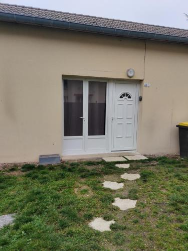 Maison 3 chambres. cour Privative 2 places de parking privatives