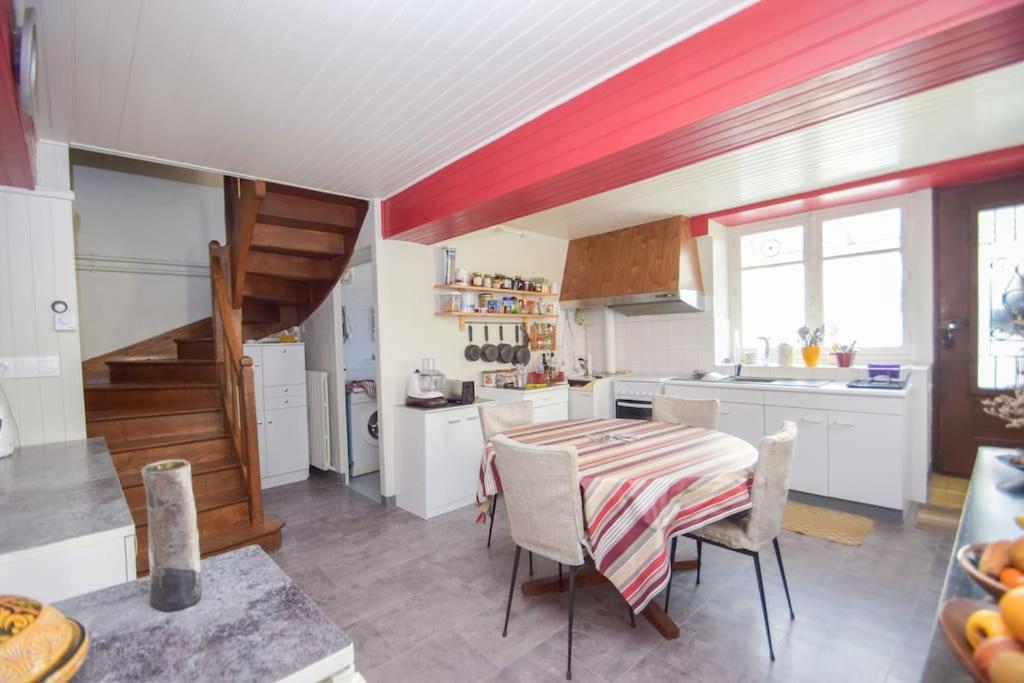 Appartement Maison 4 personnes à 500m du château de Léhon 68 Rue de Coetquen 22100 Dinan