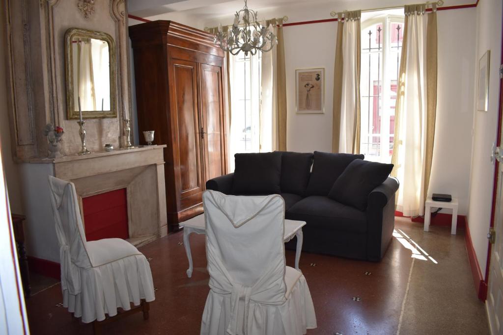 Appartement Maison ARUM - Arles, centre historique 5 Rue de la Madeleine 13200 Arles