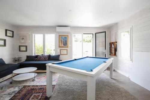 Maison avec piscine, sauna pour 8/10 personnes
