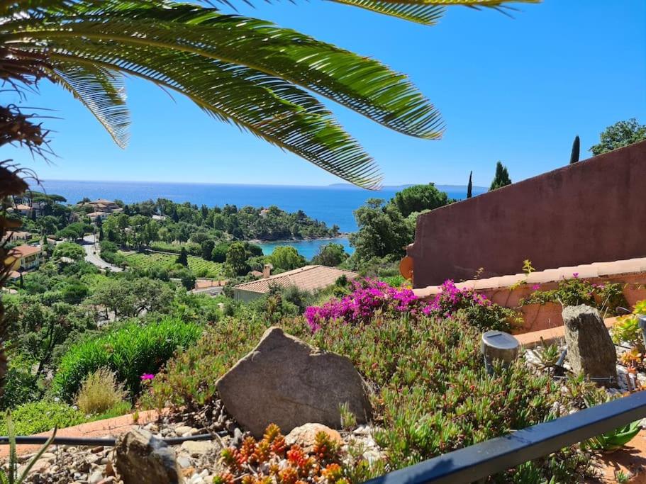 Maison avec terrasse vue mer à quelques marches de la Fossette Chemin du Four des Maures, 83980 Le Lavandou