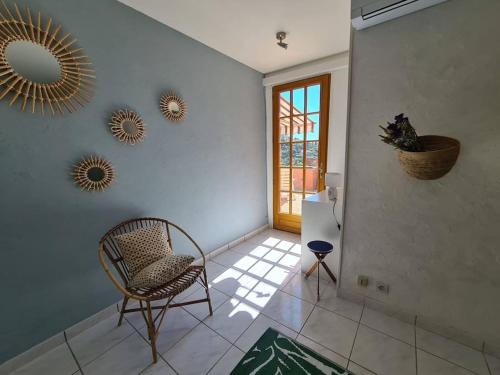 Maison avec terrasse vue mer à quelques marches de la Fossette