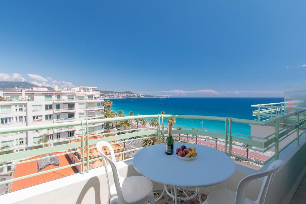 Appartement Maison Bianchi - 1156b Promenade des Anglais 115 Promenade des Anglais 06200 Nice