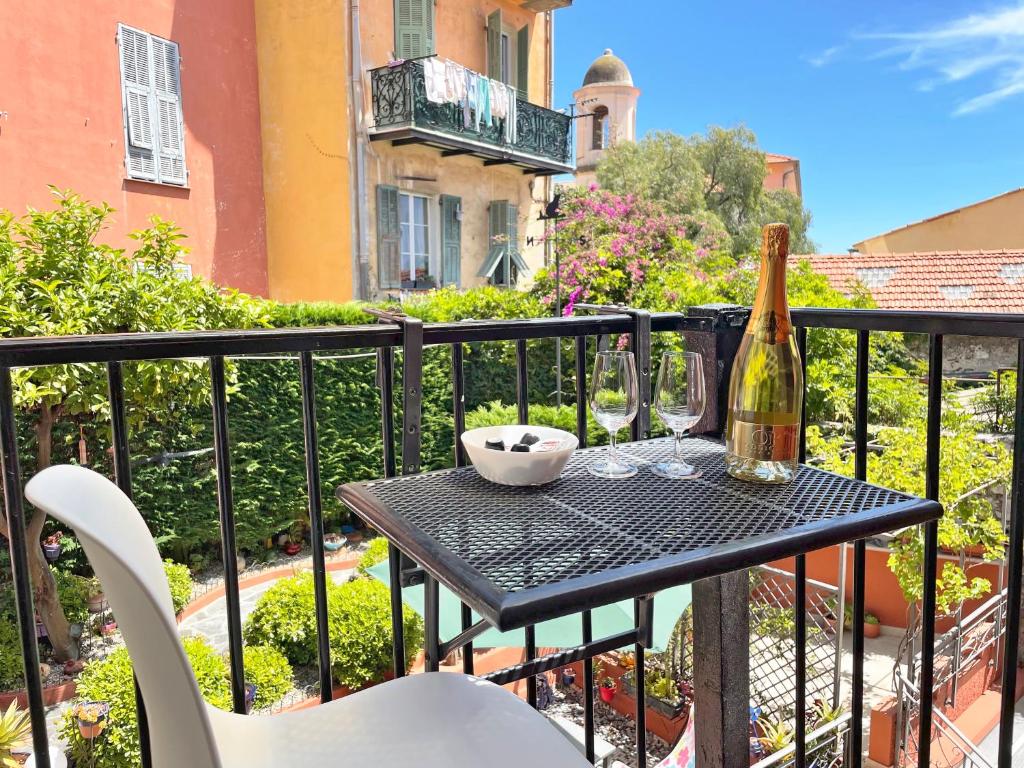 Appartement Maison Bianchi - Villefranche 12 Rue de la Victoire 06230 Villefranche-sur-Mer