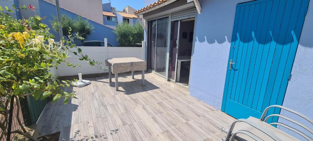 Appartement Maison bleue - balcons de la Méditerranée 43 avenue du languedoc 11100 Narbonne