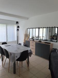 Appartement Maison calme,prêt de la mer 19 Place des Elymes 14990 Bernières-sur-Mer Normandie