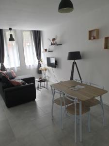 Appartement Maison complete, jusqu a 6 personnes 26 Rue Pasteur 59360 Le Cateau Nord-Pas-de-Calais