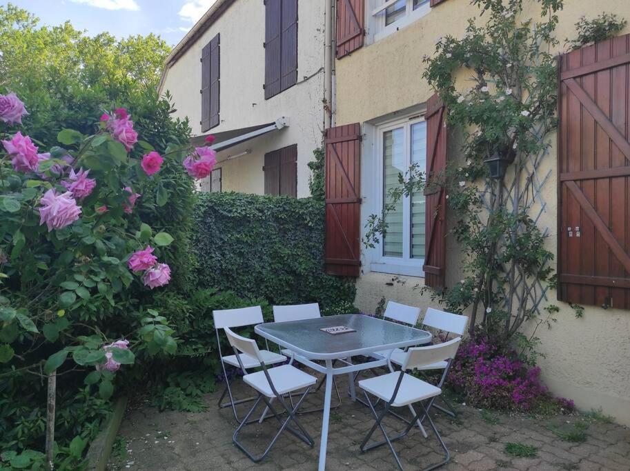 Appartement Maison cosy et épurée+ jardin+wifi, Orly-Rungis 3 Rue Joseph Erhard 94310 Orly