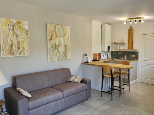 Maison d'invités de charme avec accès piscine.