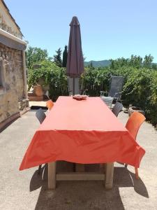Maison de charme avec vue sur la vallee de la Ceze