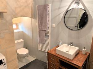 Maison de charme dans le centre historique , WIFI CLIM 6 pers calme et confort