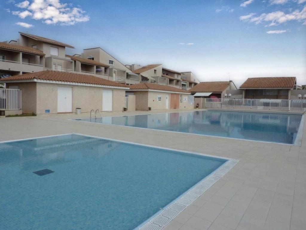 Maison de charme spacieuse, terrasse et vue sur la place 47150 Monflanquin