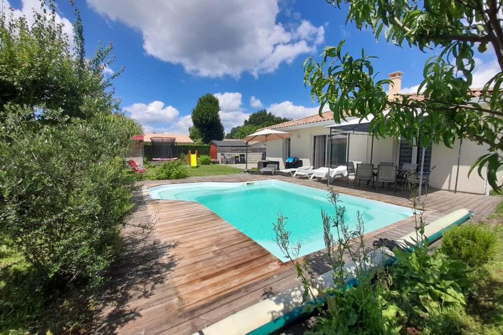 Maison de plain pied avec jardin