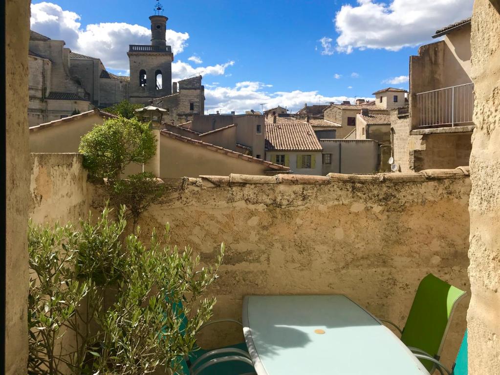 Maison de Roche - Uzès Centre historique La Fenestrelle 4 Rue Paul Foussat, 30700 Uzès