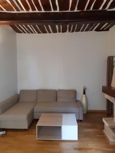 Maison de village avec extérieur