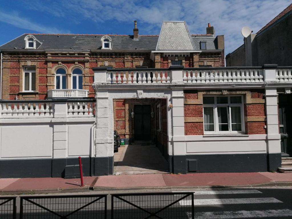 Maison de ville 61 Rue du Moulin Brûle, 62100 Calais