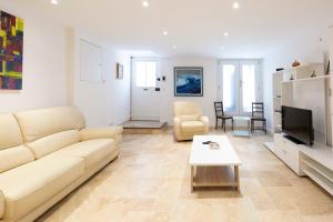 Appartement Maison de ville rue Fourmillière 11 rue fourmilière 06600 Antibes Provence-Alpes-Côte d\'Azur