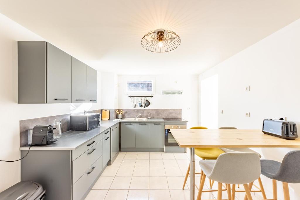 Maison des bains - 3 chambres - Jardin - Wifi RDC 7 Rue des Bains, 82400 Valence