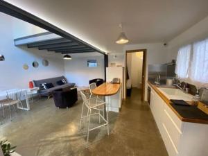 Maison duplex avec terrasse proche de la gare SNCF