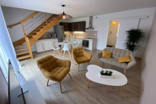 appartement maison en duplex 80m² jardin terrasse Saint-Julien-les-Villas france