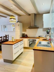 Maison Gabriel - Logement charmant au cœur de la Cité Médiévale