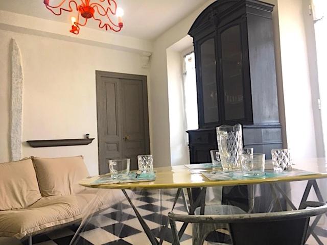 Maison Julien 3 3 Place Saint-Julien, 06500 Menton