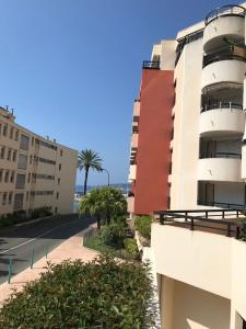 Appartement Maison Margot Palais de Soleil, 1ere etage 13 Avenue Aristide Briand 06500 Menton Provence-Alpes-Côte d\'Azur