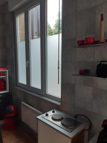 MAISON Studio SEDAN Meublé 14M2 INDEPENDANT