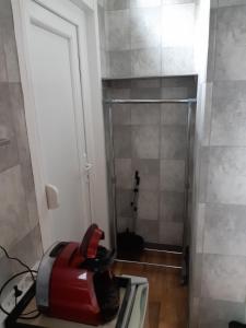 MAISON Studio SEDAN Meublé 14M2 INDEPENDANT
