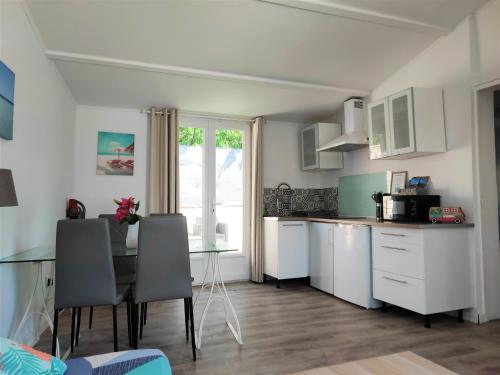 Maison T2 proche mer jardin spa jacuzzi et parking