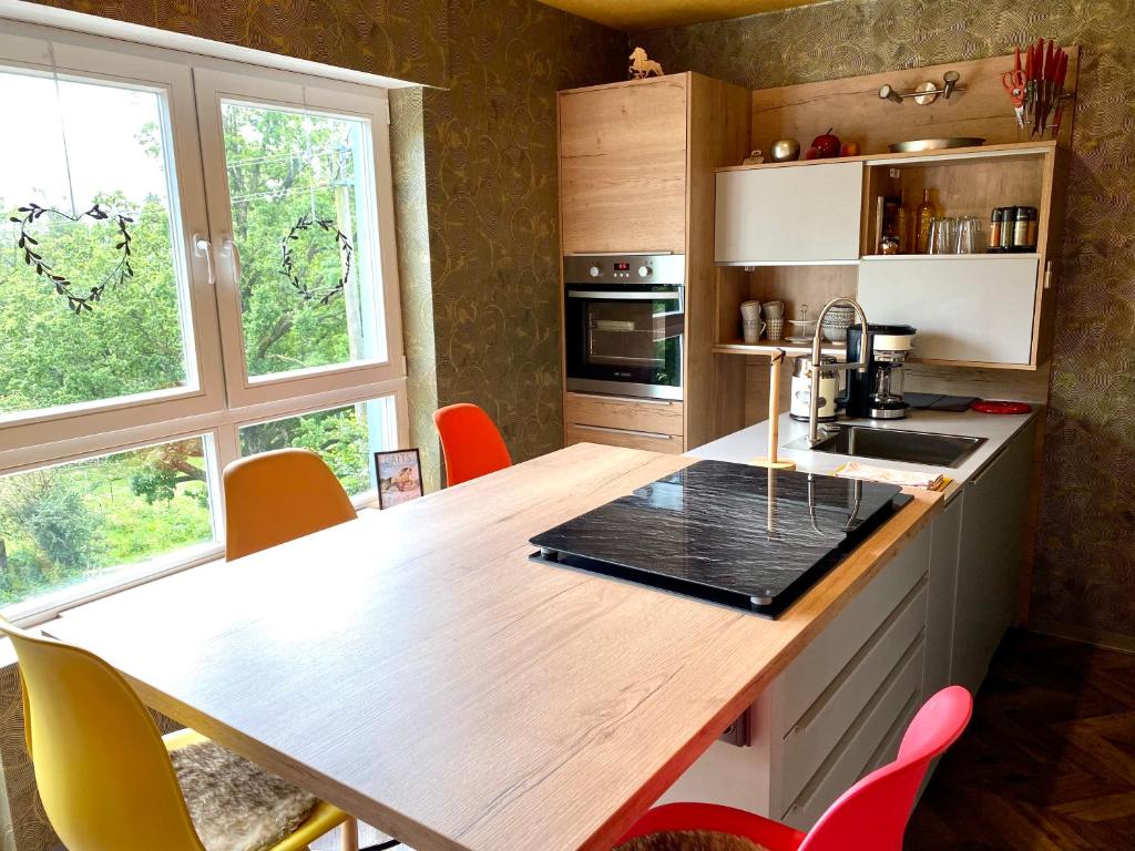 Appartement Maisonette - 2 Schlafzimmer - Wohn-Küche - Balkon - Hohes Venn - Monschau - Eifel - Hunde willkommen beim Hof Vierzehnender - Islandpferde 171 Eupener Straße 52156 Montjoie