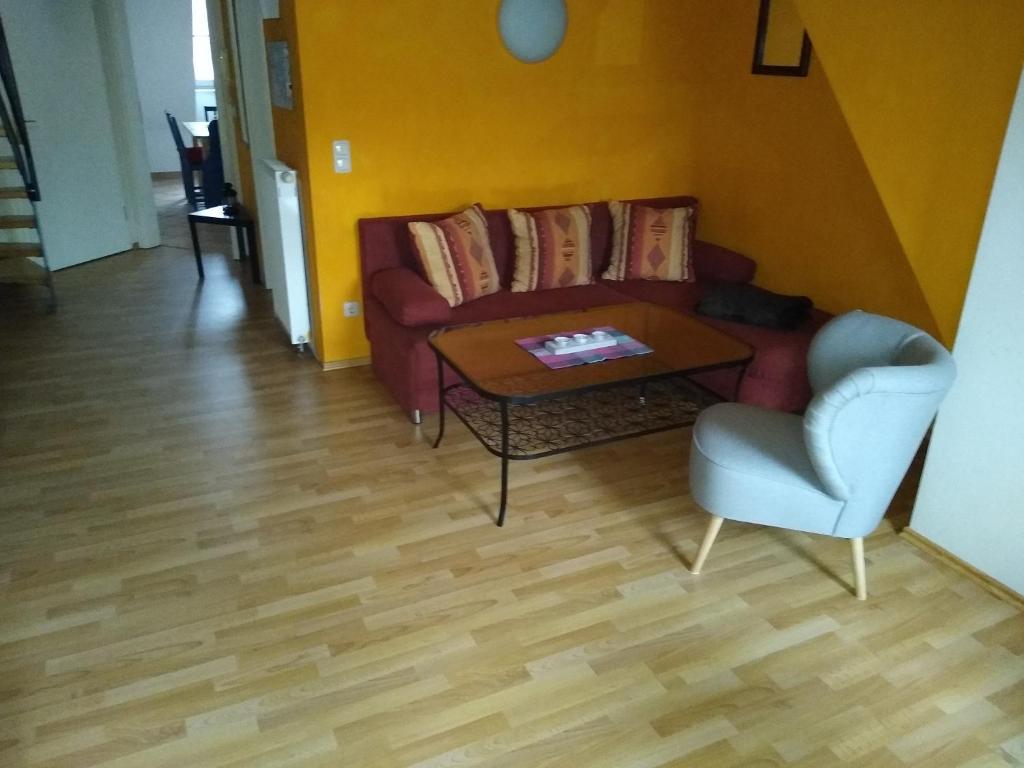 Appartement Maisonettewohnung auf 2 Etagen mit zwei Balkonen 16 Eichgraben 18356 Barth