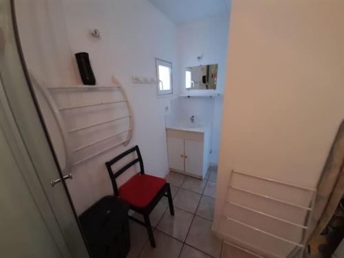 Maisonnée avec une chambre