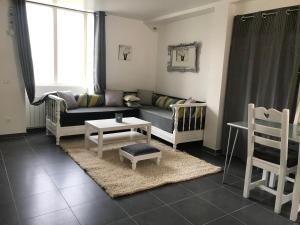 Maisonnette 500m gare/40’ Paris/15’ Versailles