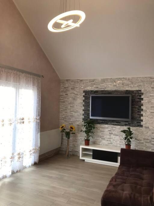 Appartement Maisonnette avec la terrasse 793 Rue du Bouriffle 60390 Auneuil