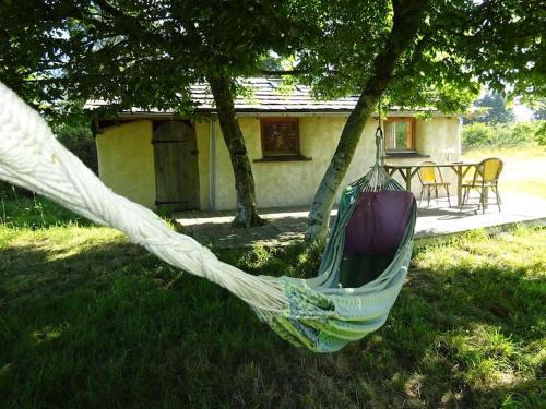 maisonnette écologique isolée en botte de paille