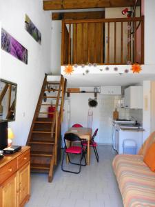 MAISONS DU GOLF Joli T3 villa mitoyenne proche plage Richelieu Cap d'Agde