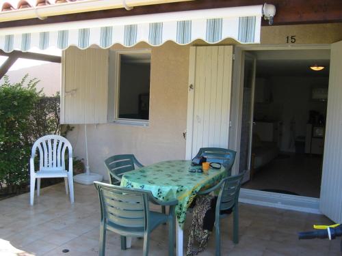 MAISONS DU GOLF Joli villa mitoyenne proche plage Richelieu Cap d'Agde