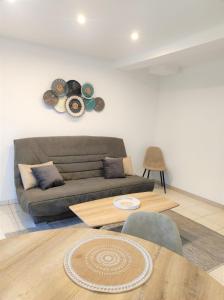 MajorbnbVery comfortable renovated apartment with garden close to Swiss A1