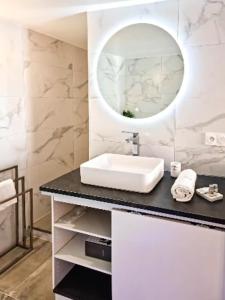 Majord'Home Spa 4*-L'élégance-Balnéo Vieille Ville