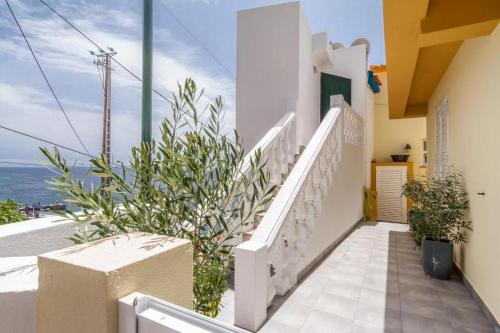 MAKTUB SUNSET COTTAGE A